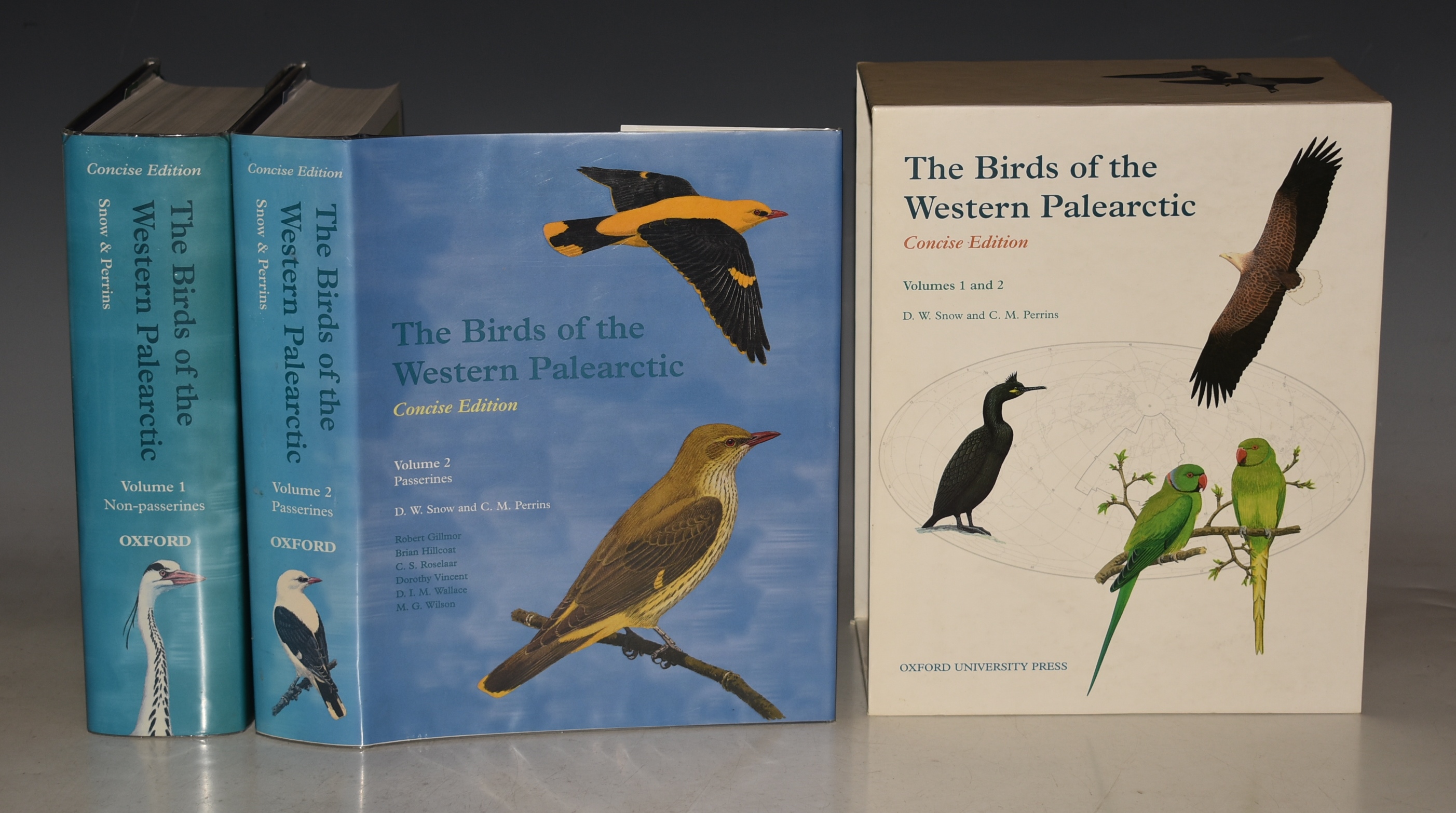 The Birds Of The Western Palearctic Concise Edition Volume1 Non Passerines Volume 2 Passerines